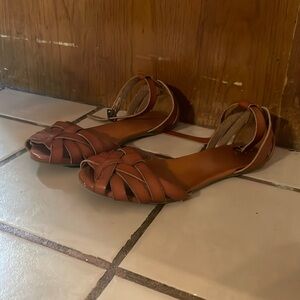 Brown Flats/Sandals
